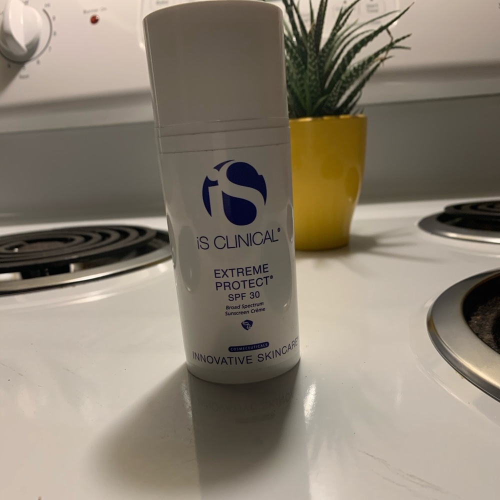 iS Clinical Extreme Protect